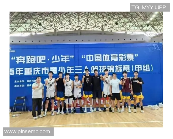 重庆篮球队灵活性引发热议球迷与专家观点碰撞激烈